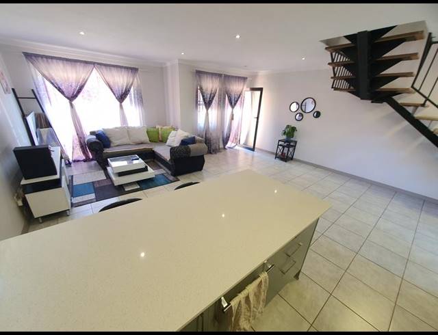 3 BEDROOM HOUSE FOR SALE IN KARENPARK